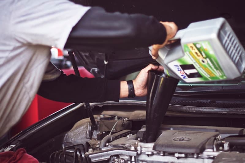Mechanics (2 & 4 wheelers)